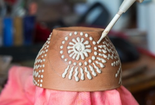Slip trailing pottery